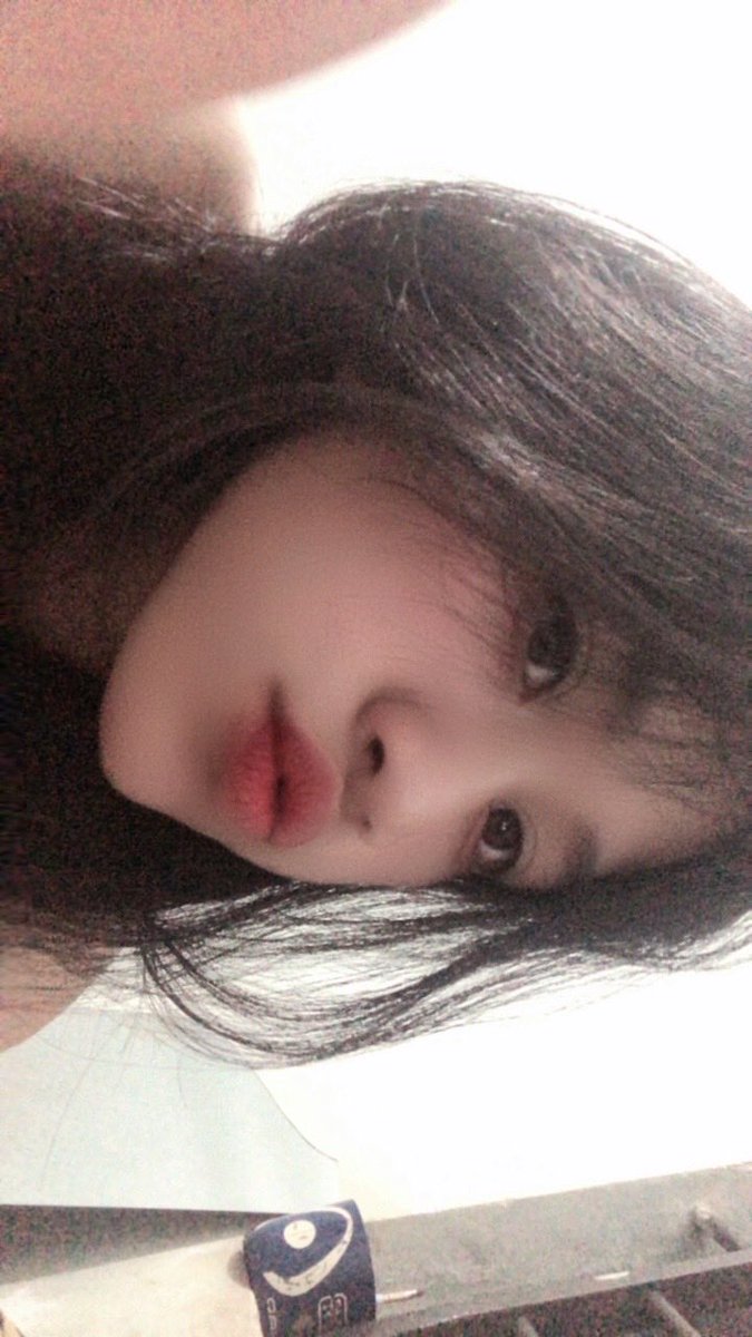kimbae928's tweet photo. cho hun cái đi https://t.co/UfPGs5iGvJ