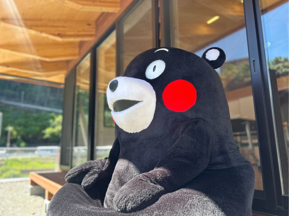 55_kumamon's tweet photo. おはくま〜！今日は金曜日、あとひとがんばりかモン！ https://t.co/OD99FQ1Bna
