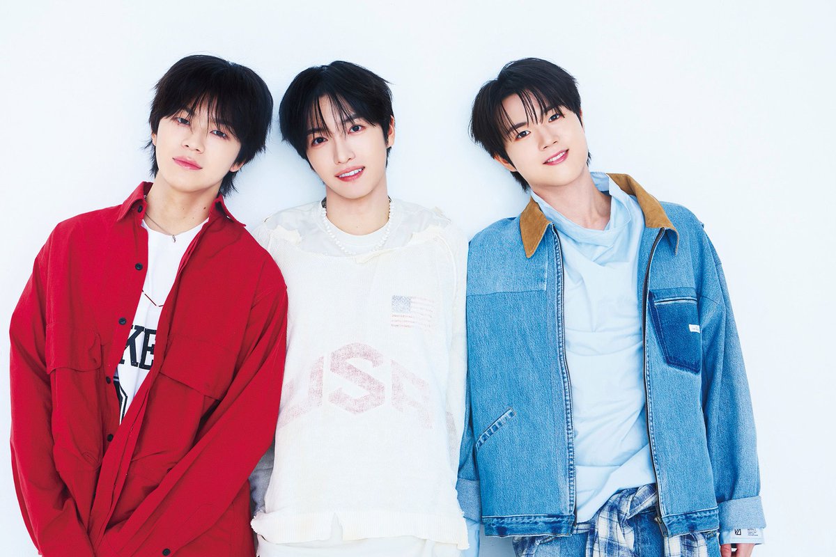 MensPREPPY's tweet photo. ✨本日発売✨
#メンズプレッピー 11月号の表紙＆16Pに
10月7日に日韓同時デビューする #KO1KEYZ さんが初登場！👏

「12COLORS 12STYLES」をテーマに
メンバーカラーをポイントにしたL表紙と誌面の11月号は必見です！

誌面では12名のソロカット＆グループカット＆全員集合カットが掲載されています！

個性豊かなソロインタビューも、
デビューに関するグループトークも
内容盛りだくさんです！👀
👇
https://t.co/DUYPVqlgx8

誌面掲載のISSAさん、KOSUKEさん、SIYOUNGさんのグループショットを特別公開！
ほかのメンバーのグループショットも誌面とXでぜひCHECKを！

#コイキーズ
#코이키즈
@KO1KEYZofficial