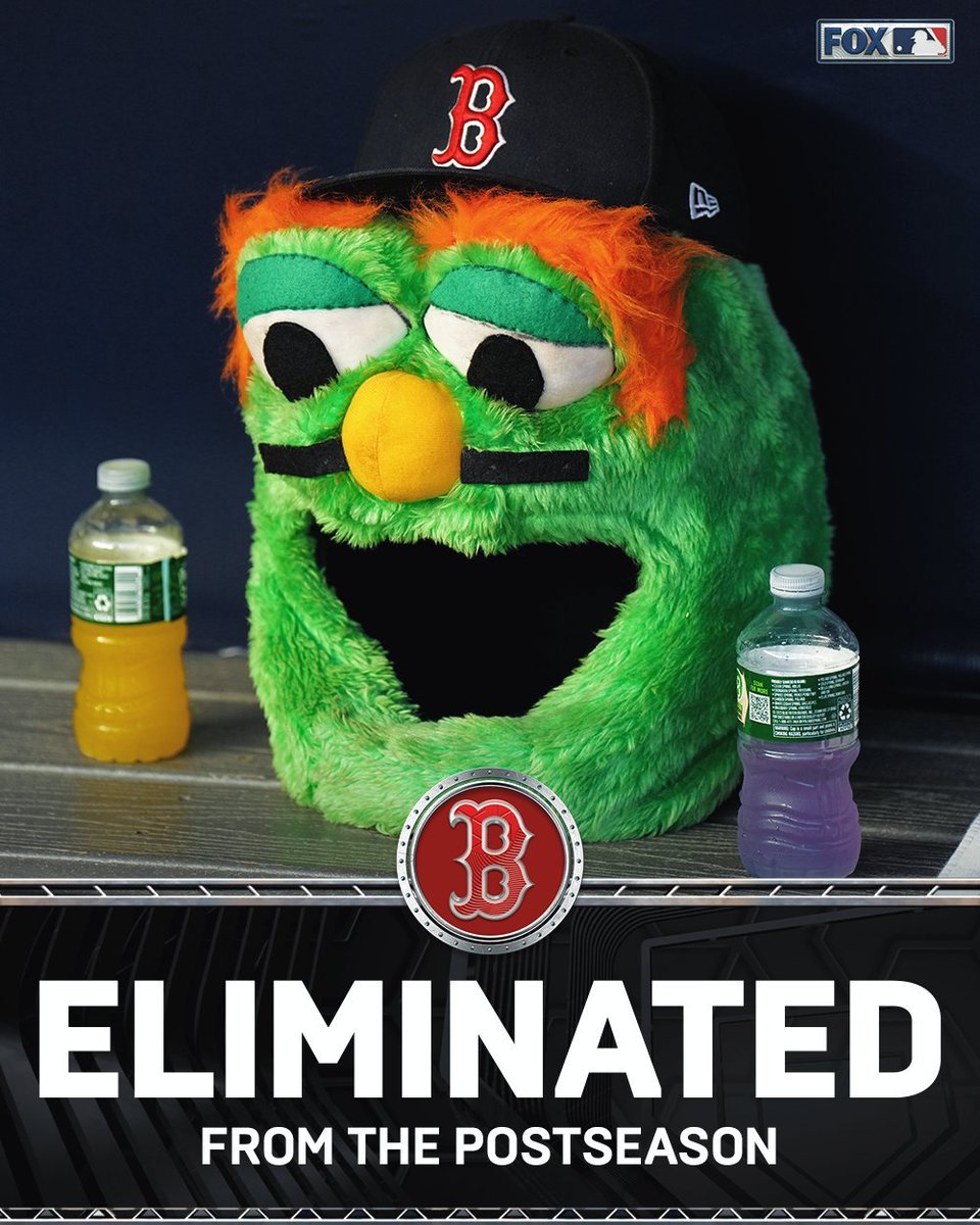 MachGunKelly's tweet photo. @RedSox https://t.co/9pXp3Iwdqt