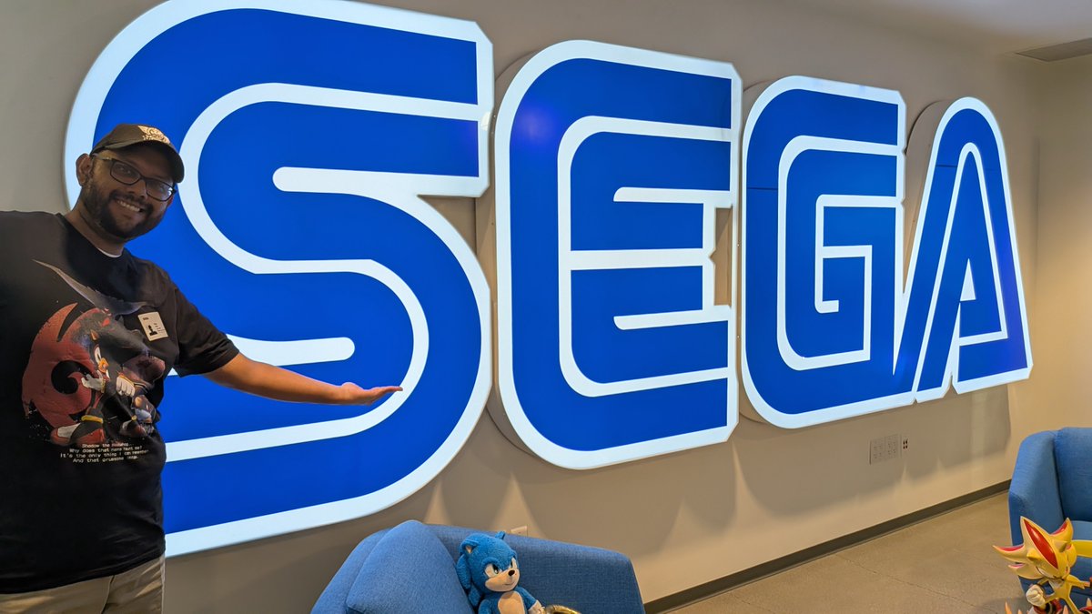 SuperSonic71087's tweet photo. It was a dream come true. I still can't believe it.
I had the opportunity to visit the @SEGA office today for something really cool that I will elaborate more about when the time is right.
Thank you so much for having me @sonic_hedgehog! 🦔 💙
#SEGACreator https://t.co/pLQJ3EecWh