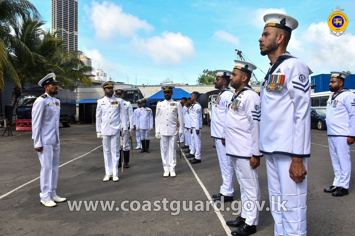 SoitStaff's tweet photo. LIEUTENANT COMMANDER SURANGA RATHNAPRIYA TAKES OVER COMMAND OF SRI LANKA COAST GUARD SHIP SAMUDRARAKSHA   Read More=>>> https://t.co/LEYRwUPZk7
#srilankacoasguard https://t.co/gM8ieuG0oM