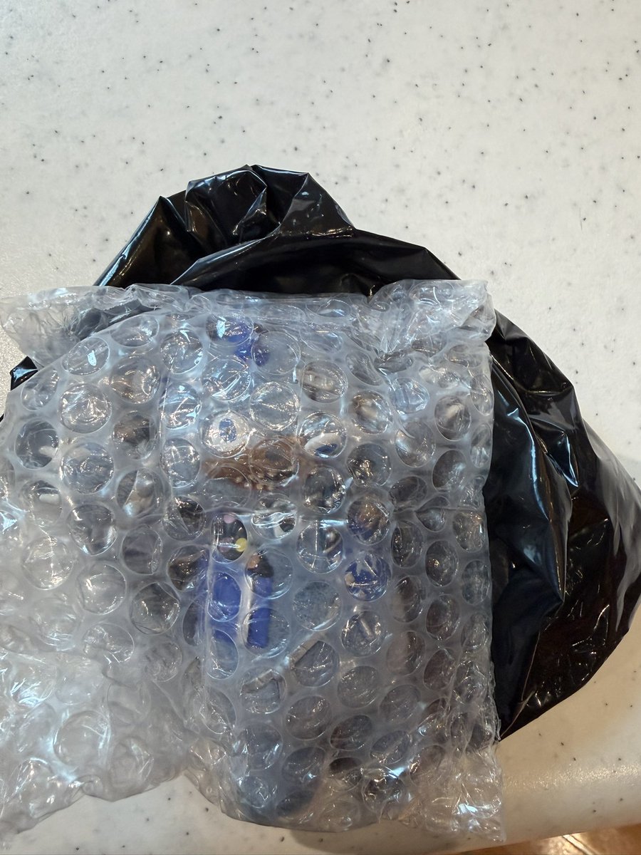 Ron1412_'s tweet photo. ユニバ USJ  ハミクマコレクタブル フィギュア

譲:パンク

求:ソウル

現地交換希望
本日パーク内におります。
お気軽にお声掛けください。 https://t.co/w1fKITUuSU