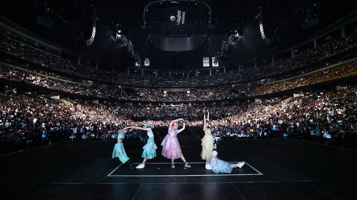 le_sserafim's tweet photo. [#오늘의르세라핌]
260930 @ 2026 LE SSERAFIM TOUR 'PUREFLOW' IN ORLANDO

#LE_SSERAFIM #르세라핌
#PUREFLOW
#PUREFLOW_IN_US https://t.co/nQGQVRIdk1