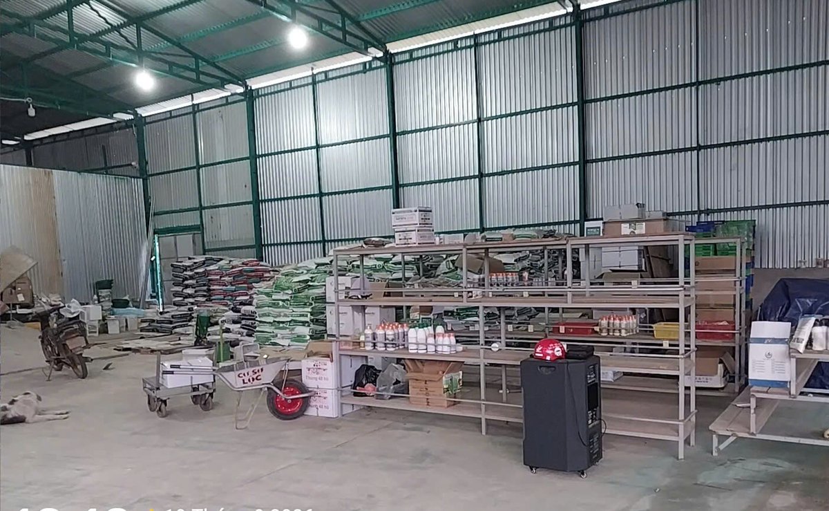 GuoDavid's tweet photo. Salt water pushing up the Mekong doesn't just hurt rice. It rewrites the spray calendar.
Planting gets delayed, the window shifts, and stock ordered for normal timing sits in the warehouse longer than anyone planned. https://t.co/CIUln3jWHM