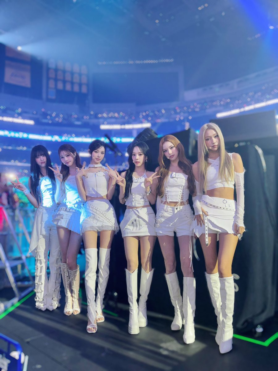 iznacrave's tweet photo. izna ranks #3 in the Rookie Idol Group Brand Reputation rankings for October 2026 📈

They’ve been steadily climbing since their first concert tour, “WHO DAT GIRL? in Seoul,” while their constant university festival appearances continue putting them in front of new audiences🔥 https://t.co/25QNYmRSt2