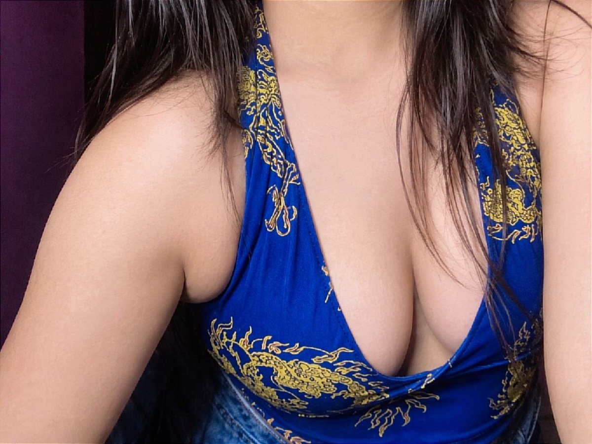 goddessnayra's tweet photo. Your payday is my payday. Right? https://t.co/9mnyVub9MJ