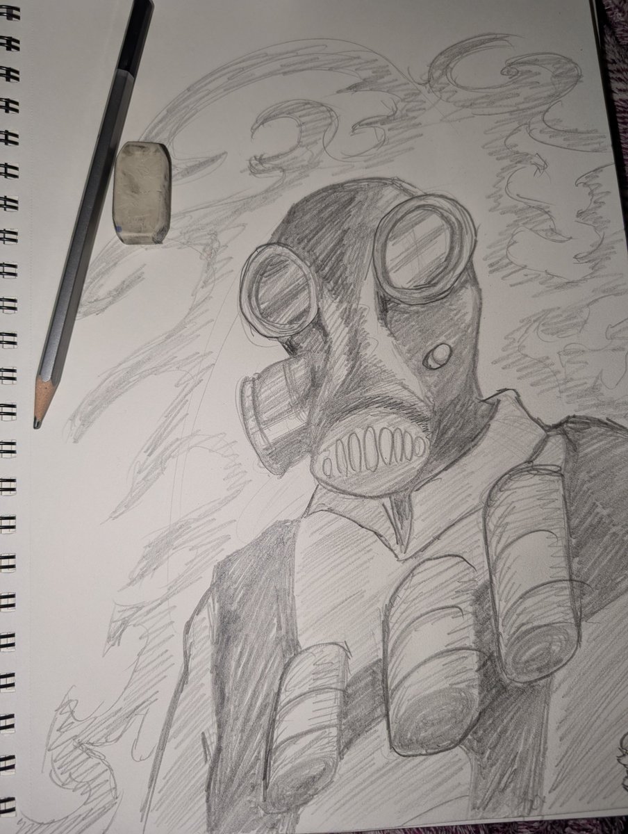 Amuako's tweet photo. Drew a sketch of Pyro from TF2! Cuz why not
#fanart #tf2 https://t.co/JPDiY09fGz