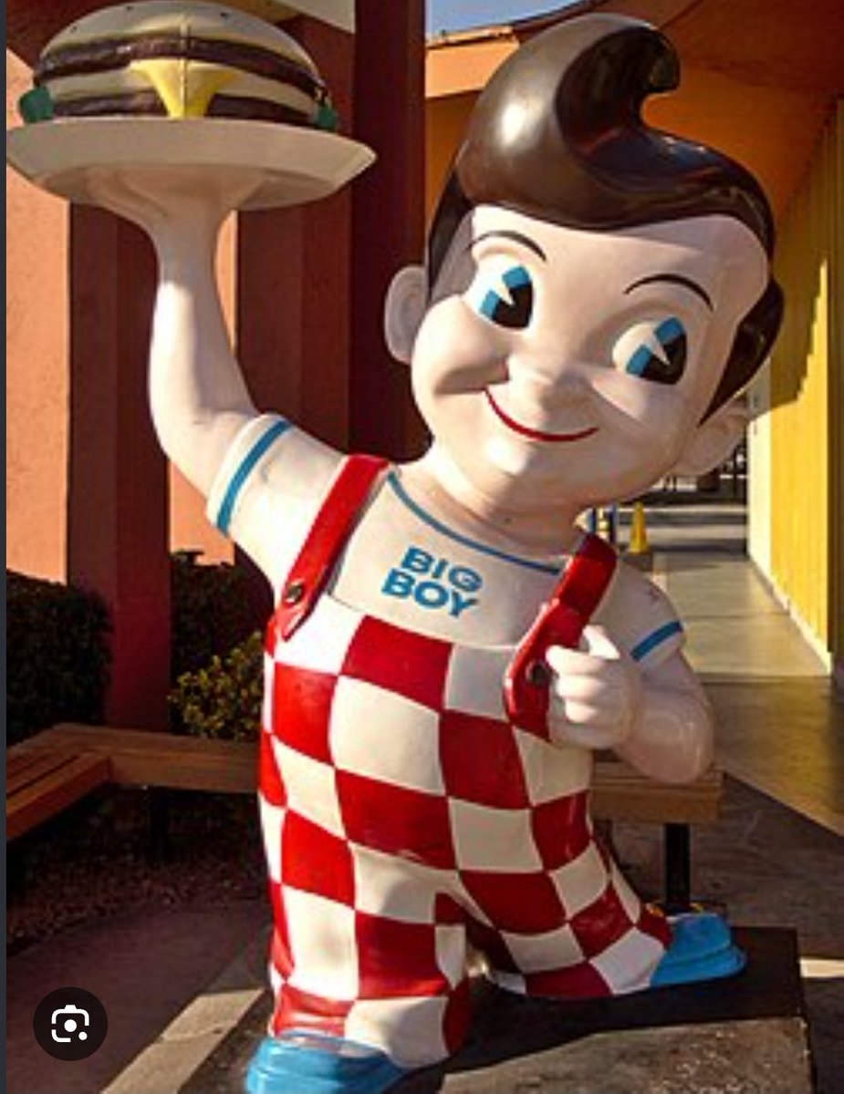 BigBlueSkyLife's tweet photo. @WallStreetApes Bob's Big Boy wore it better and has better hair https://t.co/oJx3DVNHGH