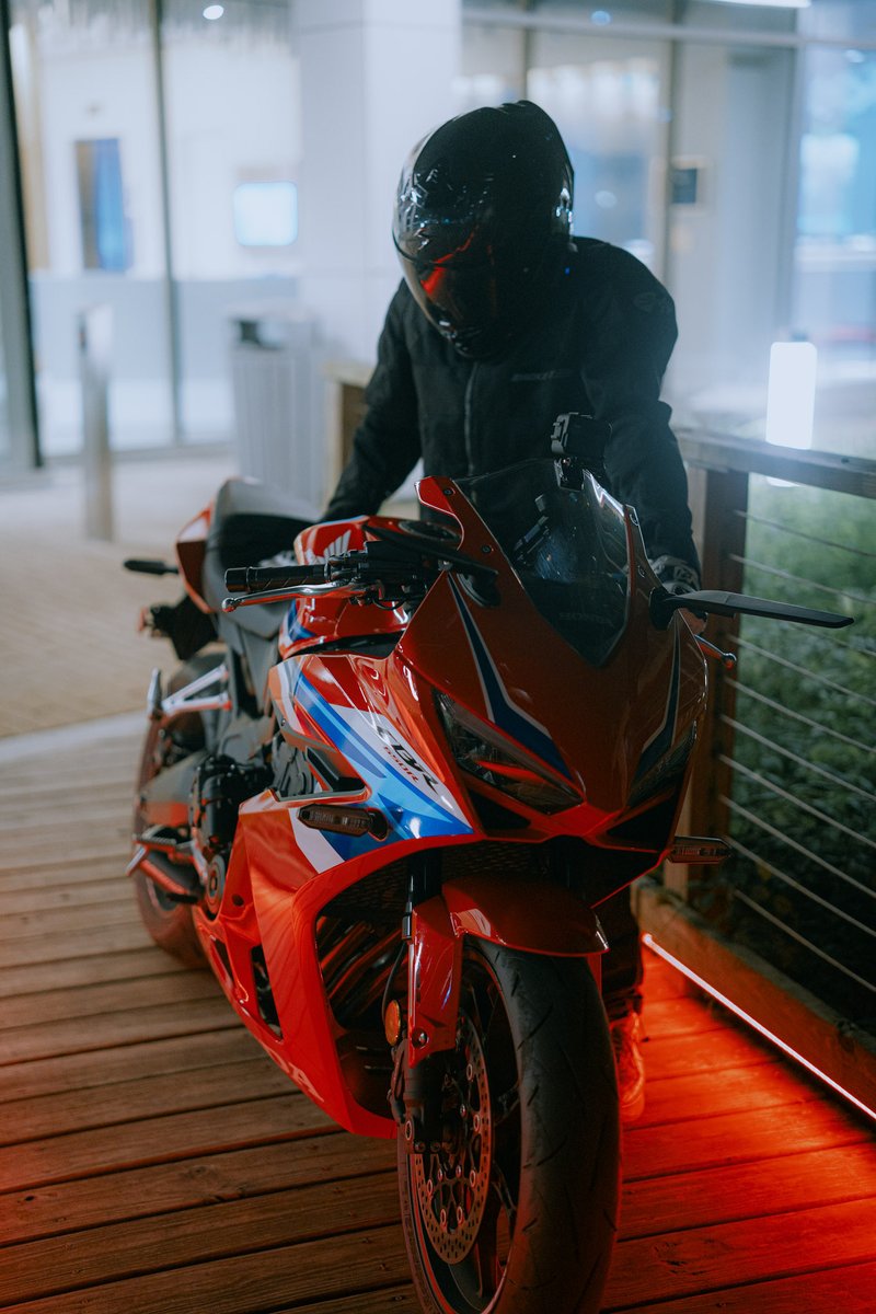 Devil_on2's tweet photo. My name is Dominic you can call me Dom come watch me get my hands dirty when I work on bikes and cars then when that turns you on enough let me put these dirty hands to work and give you what your missing 

https://t.co/suZTQuVLX4 https://t.co/Ct3QVlzNso
