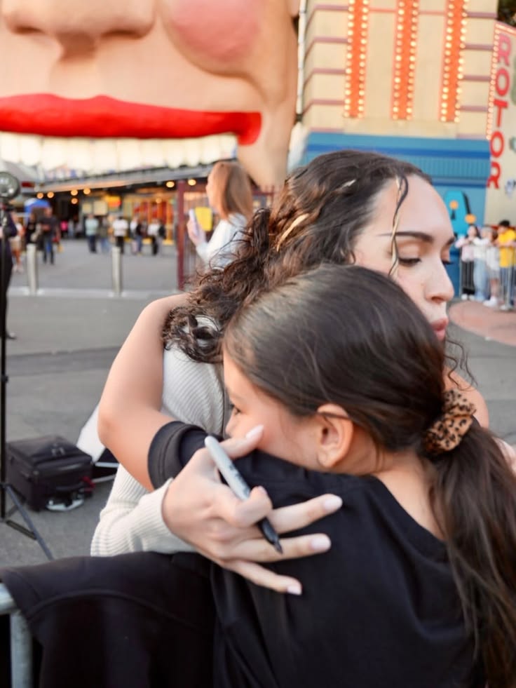 katswafel's tweet photo. Nobody loves baby eyekons more than daniela herself. she doesn't play when it comes to them like she genuinely adores them🥹😭
#ProtectDani
#DevotedToDaniela
#DearDaniela https://t.co/bYwqqtYlwL