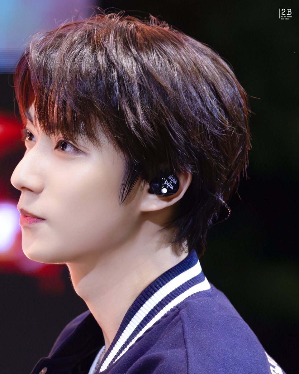 olbll3's tweet photo. 260930 공주대학교 축제 

공찬식 퍼컬은 과잠
#B1A4 #공찬 @B1A4_gongchan https://t.co/EDYkyfKMY1