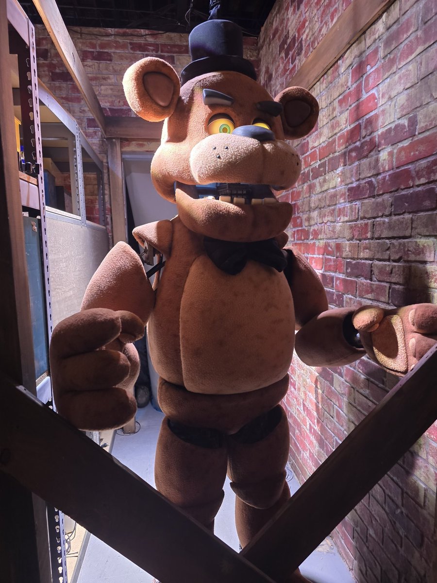 MechaSFMFART's tweet photo. Oh my god it’s the guy’s from Fort night https://t.co/ZVj4epQ78z