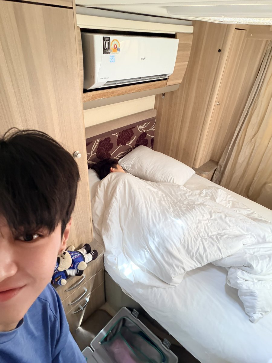 wwwteshow06's tweet photo. นอนเตียงสบายเลยดิ่ https://t.co/i9wnKvF4qQ