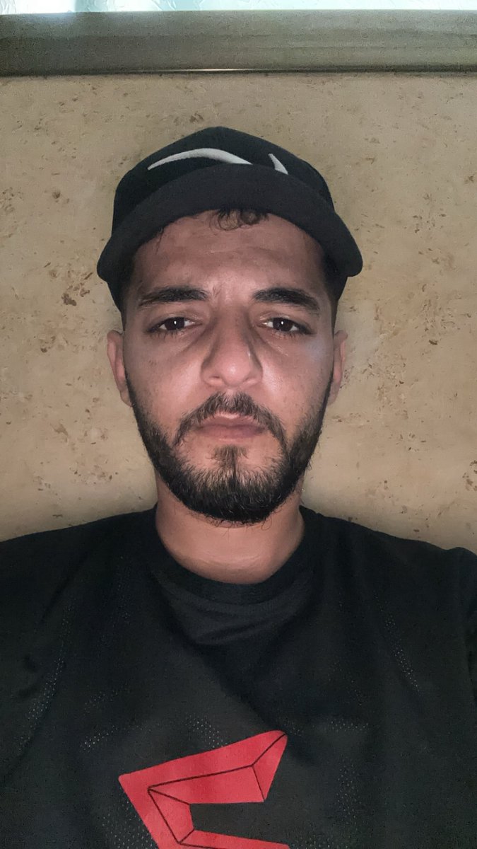 yazanomarrr's tweet photo. Please don’t scroll past me today.💔

I’m having one of those days where everything feels hopeless.

I don’t need a long message.
Just one word to remind me that someone still sees me.

https://t.co/dZz4mSRv4i https://t.co/4NIKU6Axp0