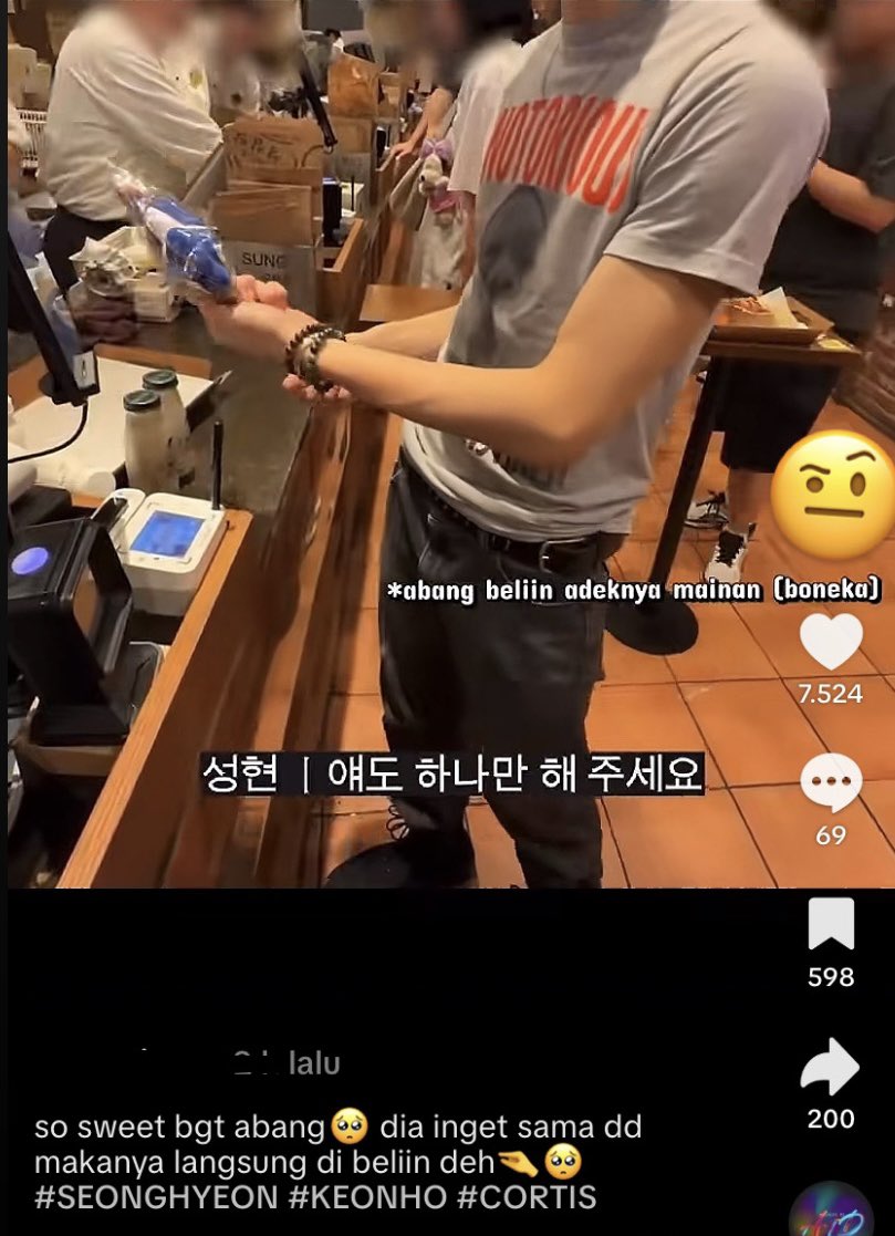 Angelicevjn's tweet photo. Gue gak tau lagi mau ngomong gimana sama nih fandom, sampai2 bikin narasi dan vt hoax buat ngebabying si dd😂silahkan bayi2in dd kalian, idc, gw gak ngelarang, tapi misstranslate yg kalian anggap harmless, sudah melewati batas kewajaran😶 https://t.co/VjW5DbGiIL
