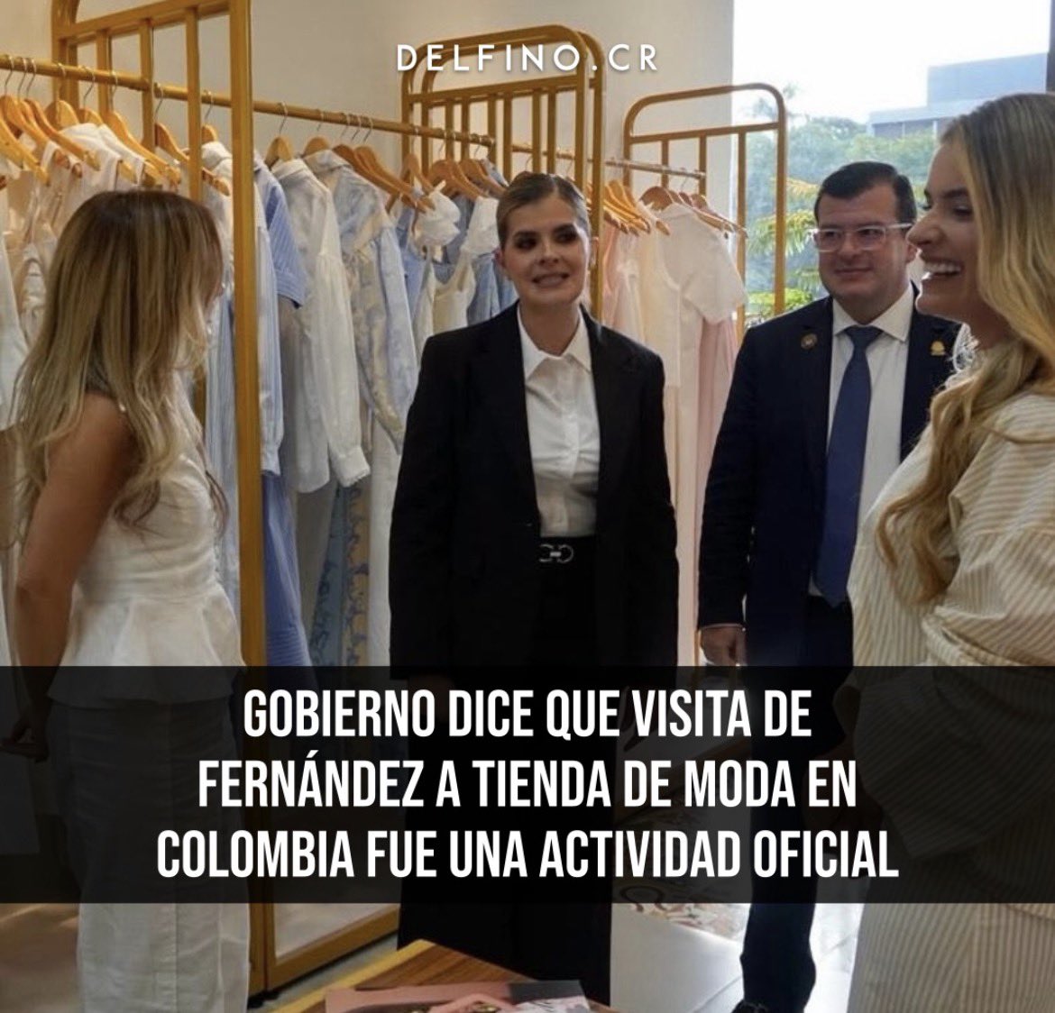 Janekeithduran's tweet photo. Cómo que la agenda de la visita diplomática estaba tan vacía de temas y reuniones relevantes que dió tiempo de ir a ver tiendas y probarse ropa mientras que en EEUU sucedía la cumbre del Escudo de las Américas? JAJAJA. Mejor hubiesen inventado que fue en un tiempo libre. 😂😂😂 https://t.co/aFhGL4kupl