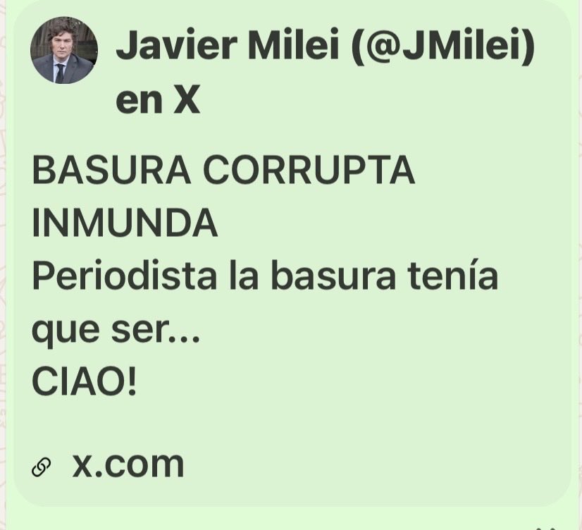 GZamoraSDE's tweet photo. Mi intención no es confrontar, o subirme a la pelea entre  la -bastante deteriorada- investidura presidencial, dedicada a agredir periodistas o cualquiera  que piense distinto con una violencia verbal irreproducible . 
Pero por favor, no se puede seguir naturalizando esta violencia presidencial hacia las mujeres.
No es de hombre insultar asi, a una mujer, no merecemos en nuestro país que el presidente agreda así a ninguna mujer, si aceptamos esto, estaríamos cayendo en lo más bajo de la escala humana. 
Mi solidaridad con la periodista @maruduffard