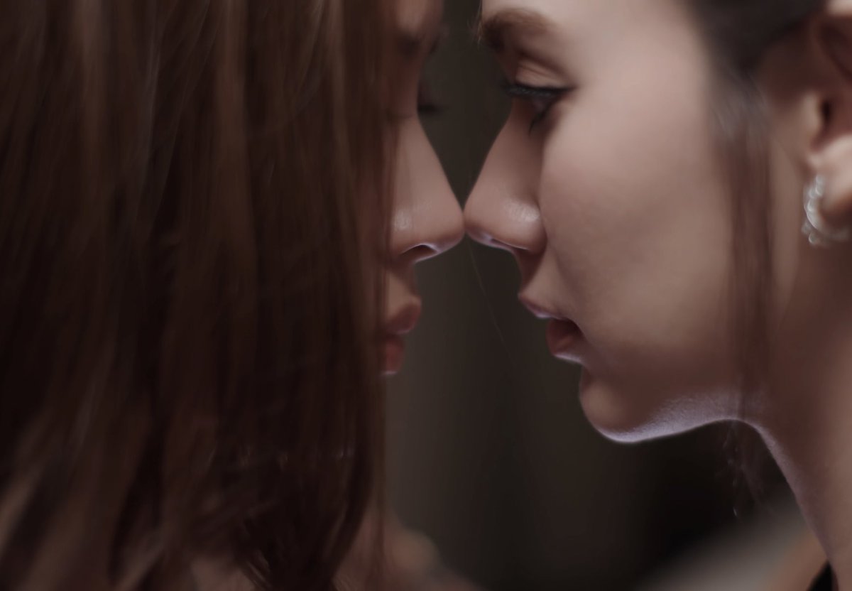 viIlaneve's tweet photo. nose touches in every ep 🙂‍↕️ https://t.co/KAJitY253S