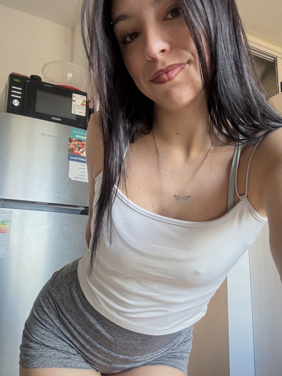 angellunaa4's tweet photo. some days just have a better glow https://t.co/I5QSJ5ZI6F