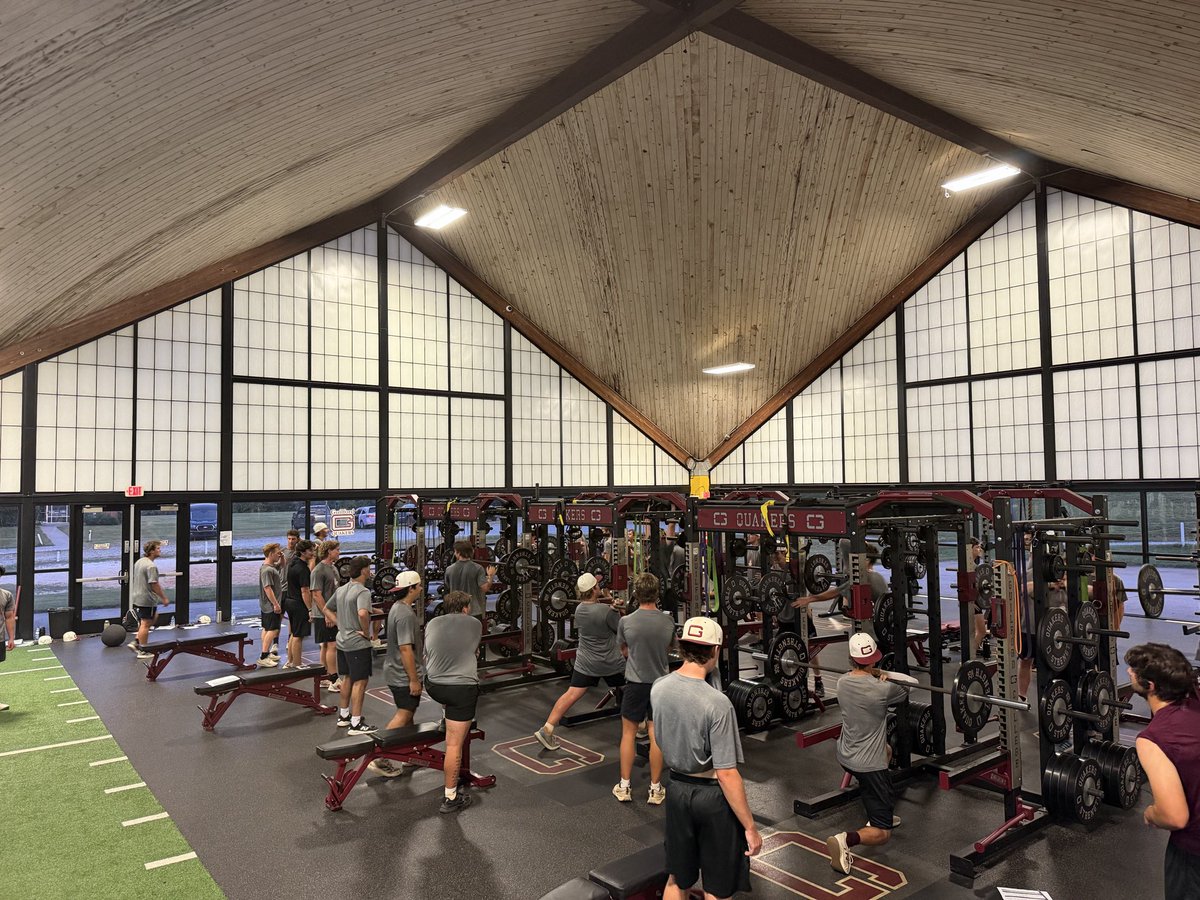 HendersonHayes9's tweet photo. Getting that post practice lift in #quakersstrength #fall26 @QuakersBaseB https://t.co/6qdQyPJYAA