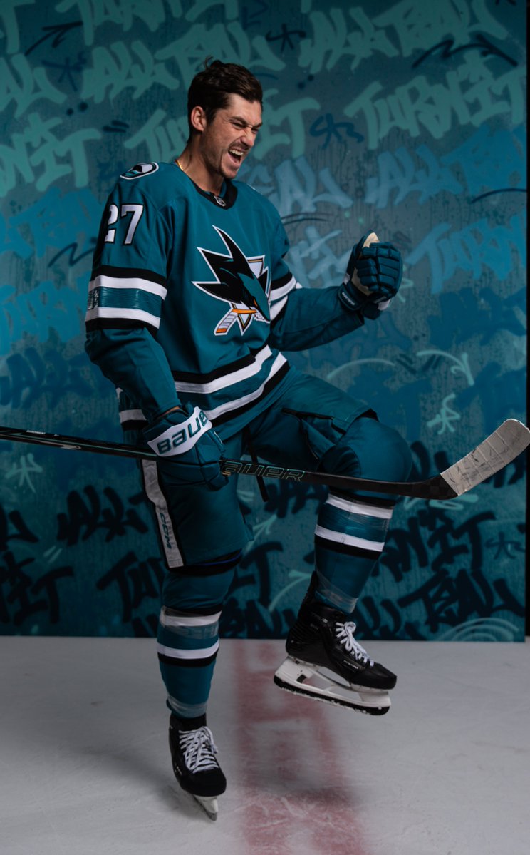 kavinm95's tweet photo. 📸 Tomorrow. Sharks Hockey is back.

Going to be a fun year 🦈 https://t.co/FuNi1oJbzq