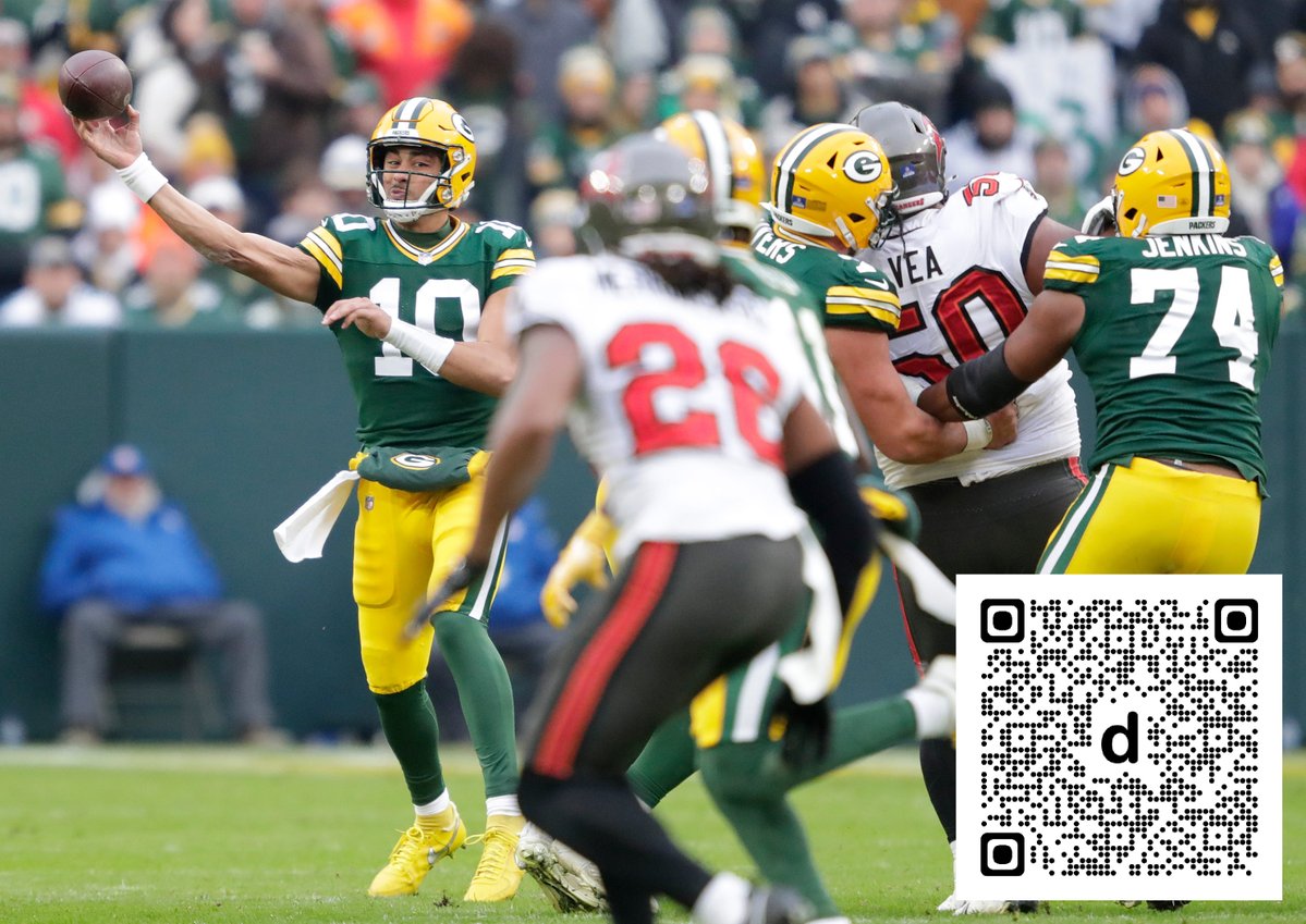 cheeseheadtv's tweet photo. Packers Scope: Packers vs. Bucs dlvr.​it/TVjwKr #Packers #GoPackGo https://t.co/P0JParFSiT