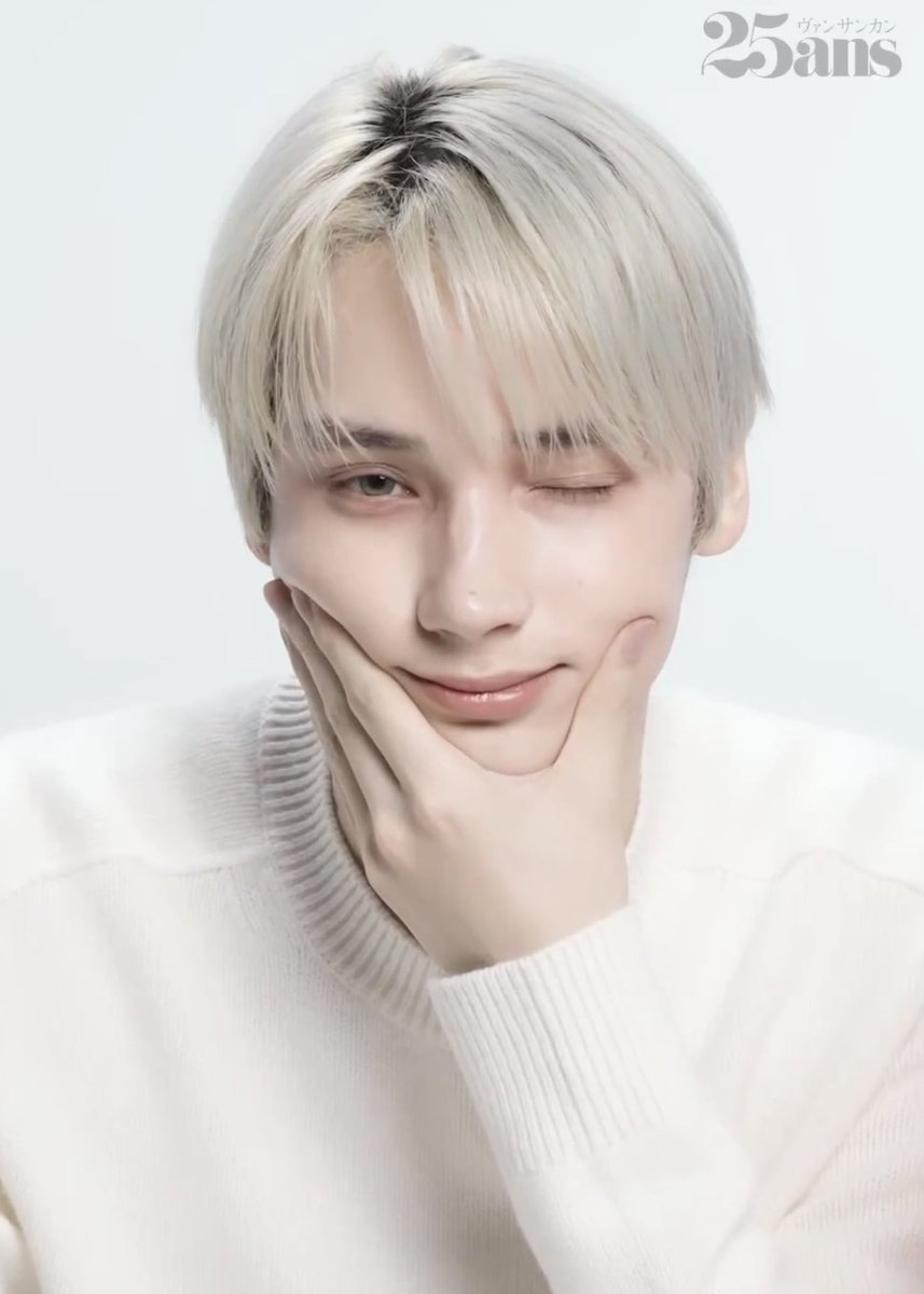 yeonjunholic913's tweet photo. 何年前かわからないけど、当時すでにアグンパンやってたナビルパパ凄くない？

そしてユジュンハート🥹🥹🥹 https://t.co/LSXXhFa5fb