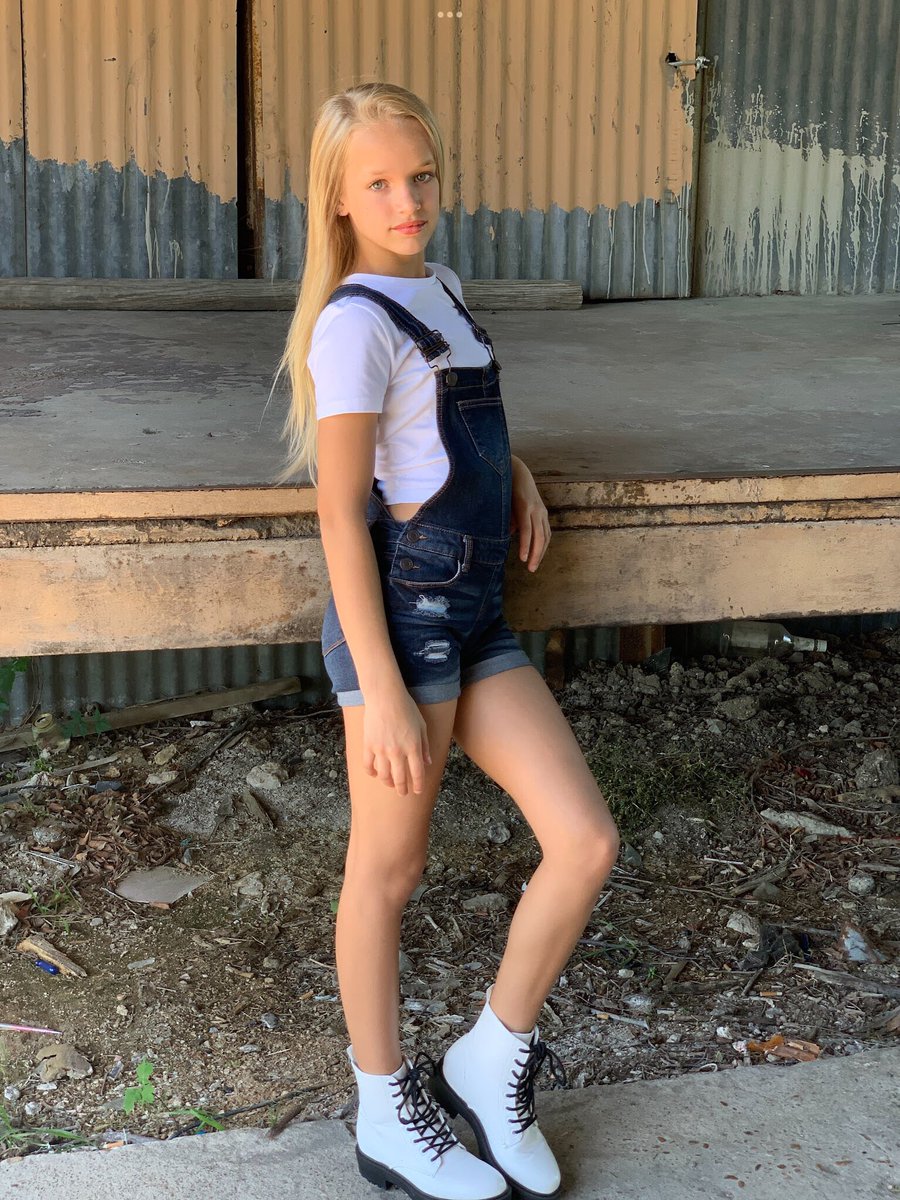 HaroldSaxon143's tweet photo. As if we don’t already have enough pictures of Natalie Grace here on X! Nevertheless, here are a few more from the archives. https://t.co/her5vNETCo