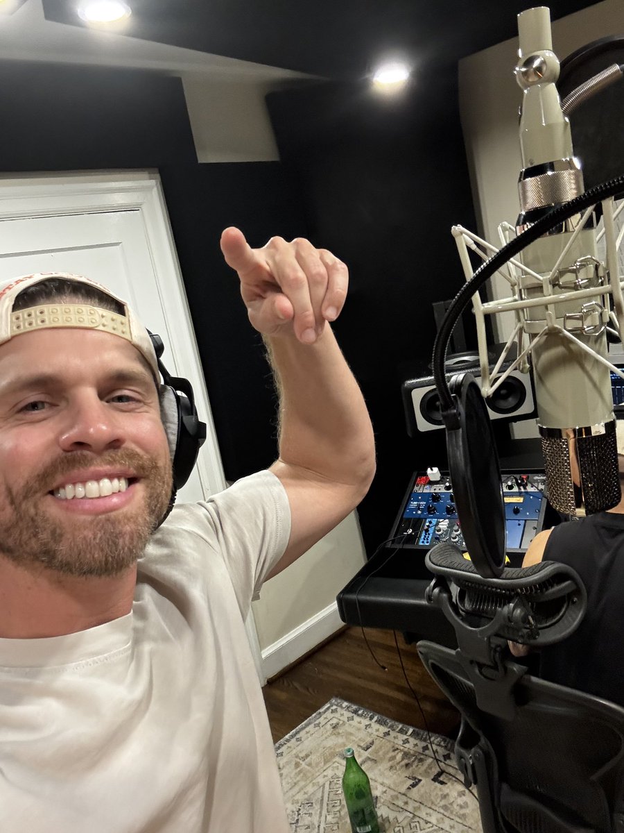 dustinlynch's tweet photo. We are officially one month out until my brand new album ‘Clean Slate’ arrives. I can’t wait for you guys to hear these new songs! Pre-save now to be entered to win a signed CD, signed cowboy hat, and a merch bundle: https://t.co/YxKzjCeR7Z https://t.co/v4XdvASDlY