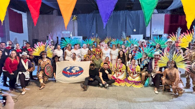 Rodramrzrh's tweet photo. ¡Música, baile y tradición! Eso es lo que lleva Antorcha al mundo, en esta ocasión se encuentran de gira por Argentina porque 
#AntorchaEsCultura https://t.co/PCJK2FoVq8