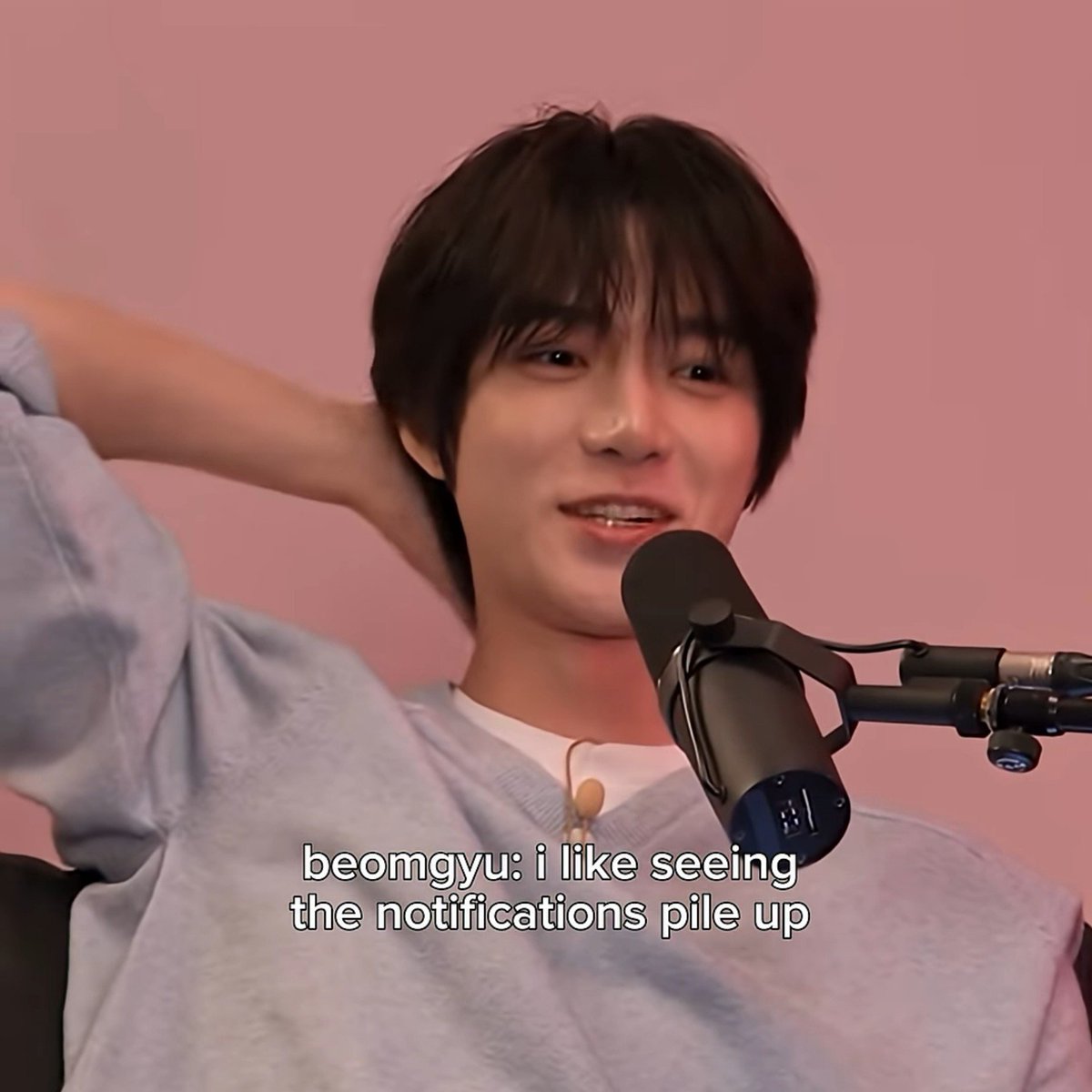 hnkive's tweet photo. don't worry seonghyeonie it's nothing personal 😭😭😭 https://t.co/1OlecKW2TQ