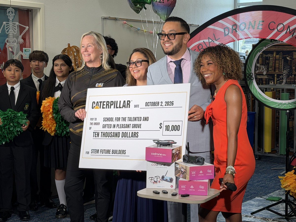 MrCortezRobotic's tweet photo. Honored and grateful to receive this $10,000 grant for my kiddos! 💚

This support will help us continue growing our STEM and drone program.
What an awesome day for our kids and our school! 🦉🚁

Yes, the check says October 2 because you’ll get to see it all on WFAA this Friday! https://t.co/tPyD8hXoqt