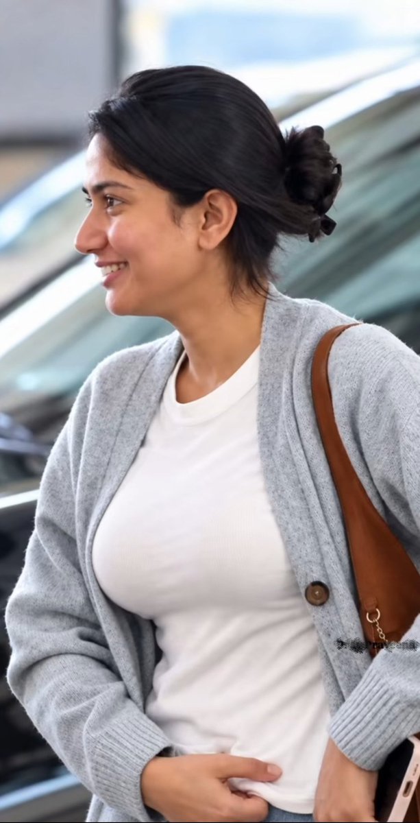 cinemaglitz_'s tweet photo. #SaiPallavi https://t.co/MpK0JXHxpU