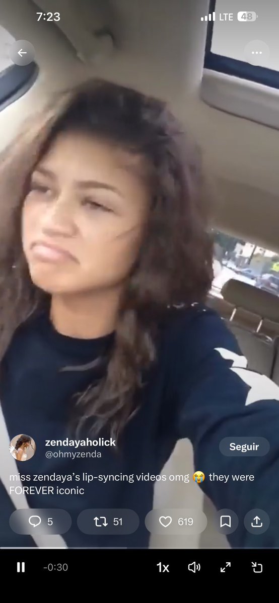 PatoMerlincdmx's tweet photo. @millydayas She is so fucking ugly!! 🤮 https://t.co/suQOxbDKzq