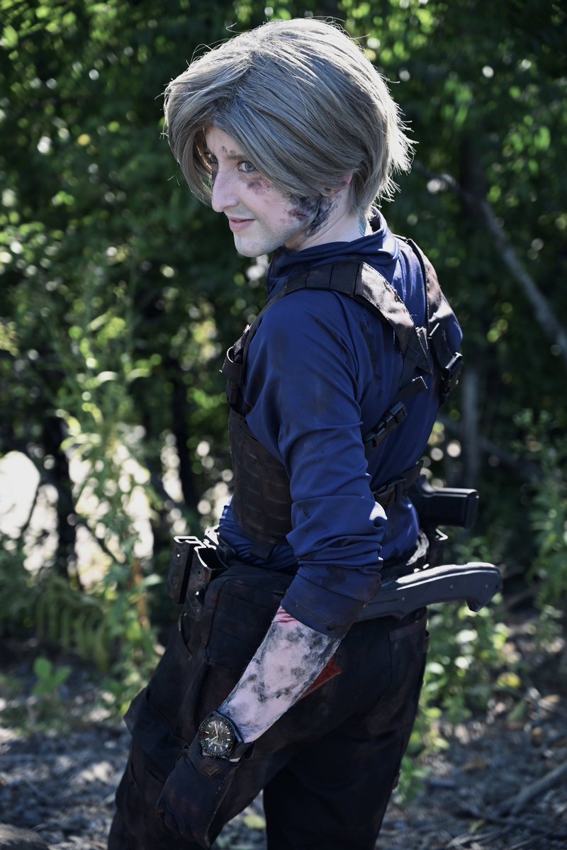 staticvoid_119's tweet photo. "This place... Raccoon City was where it all began for me. When it all happened, I-I couldn't-- I couldn't make a difference. So I am here, now."
Photos by: Firebladephotography on Intsagram
#leonkennedy #ResidentEvil https://t.co/ewRldZu8e3