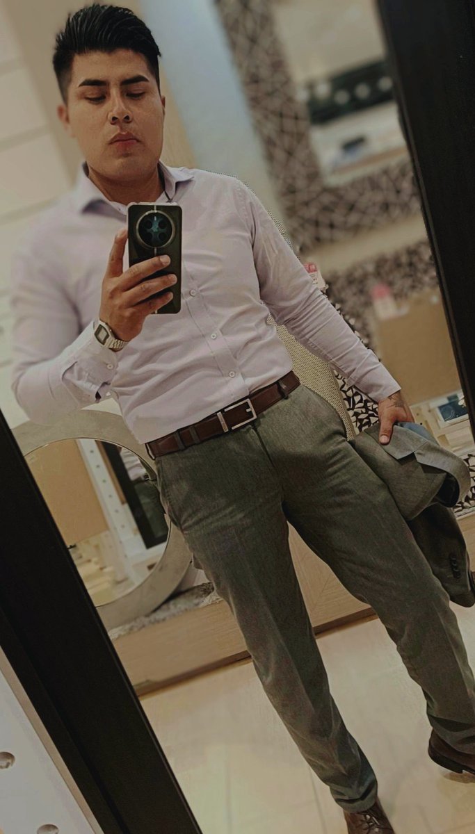 Chupoculostrans's tweet photo. Hola 😘 
Cómo estan 
Aburrido...quién me manda un mensajito ☺️ https://t.co/BhGcTHIr3K