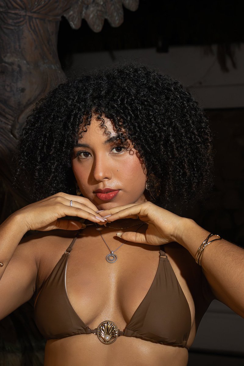 AlondraMor60254's tweet photo. “Brillas con luz propia, y tu piel es el reflejo de ese fuego.” 🏛️❤️🔥⚕️
Model: @karla_valentinn
Collab: @vipermodelss / @allstarsacademyaca
Photo: @alondramorenophoto
#post #models #feedfeed #fotografia #photographer https://t.co/M17wdATXVq