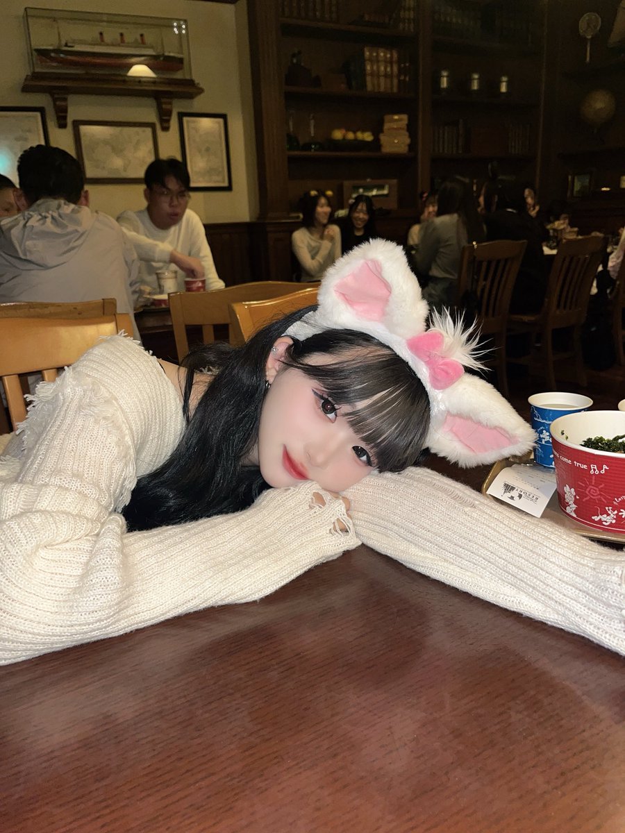 ml2ynz's tweet photo. ちょうど1年前の今日！黒髪のときでてきた！黒髪似合わないんですよねー( ｰ̀εｰ́ ) https://t.co/VQ7bHDNR7v