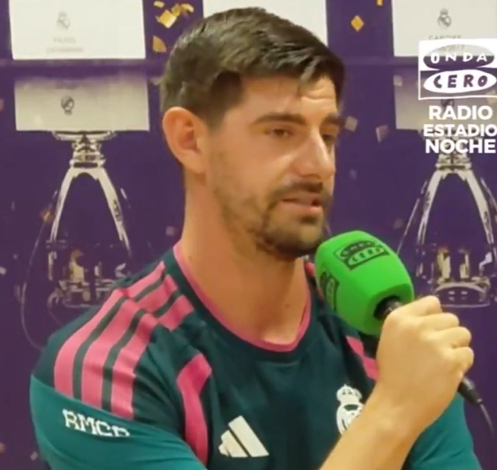 ActuFoot_'s tweet photo. 🚨 Thibaut COURTOIS 🇧🇪 sur RAPHINHA 🇧🇷 : « IL FAUDRA LE STOPPER DANS UN MOIS !!! 😤

J’aime beaucoup Raphinha. Pour moi, il a toujours été une pièce essentielle du Barça. 

Quand il n’a pas été là, je pense que l’équipe a beaucoup souffert, et quand il est là, ça joue bien. » 🙌

🎙️ Onda Cero