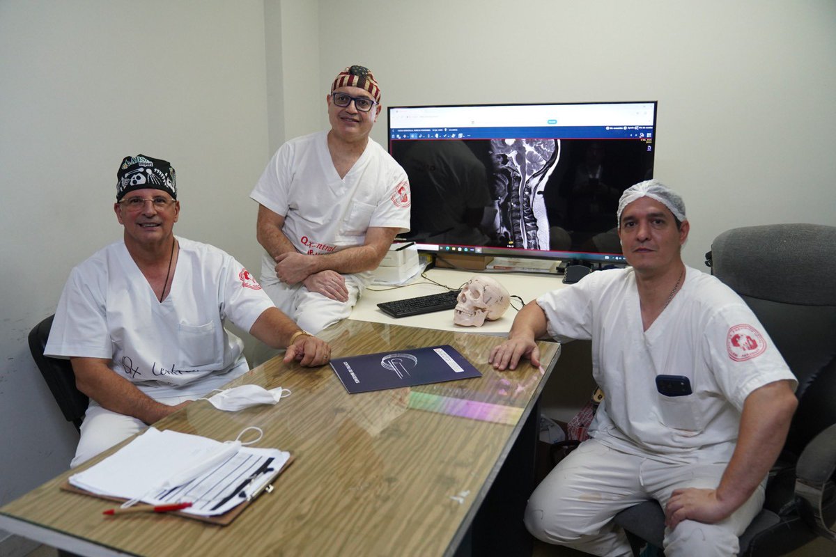 IPSParaguay's tweet photo. ✅ IPS marca un hito mundial al implantar tres discos cervicales artificiales en una misma cirugía.
🔗 Leer más: https://t.co/9mhMgO5V6B https://t.co/CgGCC9LN9J