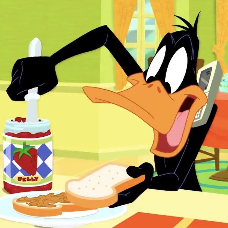 allisonyayy's tweet photo. daffy duck is my close and personal friend that i care and worry for https://t.co/mODXF7hvxd