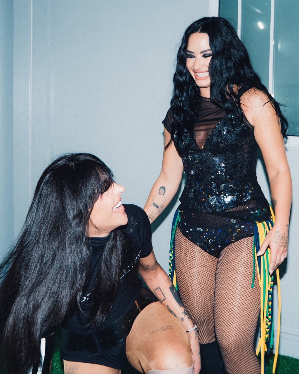 updatecharts's tweet photo. Pabllo Vittar sobre cantar com Demi Lovato no Rock In Rio:

“O convite veio através dela e do empresário dela com a minha equipe. Eu já queria ir no show dessa turnê porque eu amo muito as músicas e o álbum, e foi incrível porque eu amo Cool For The Summer.” https://t.co/UUAFGHk80G
