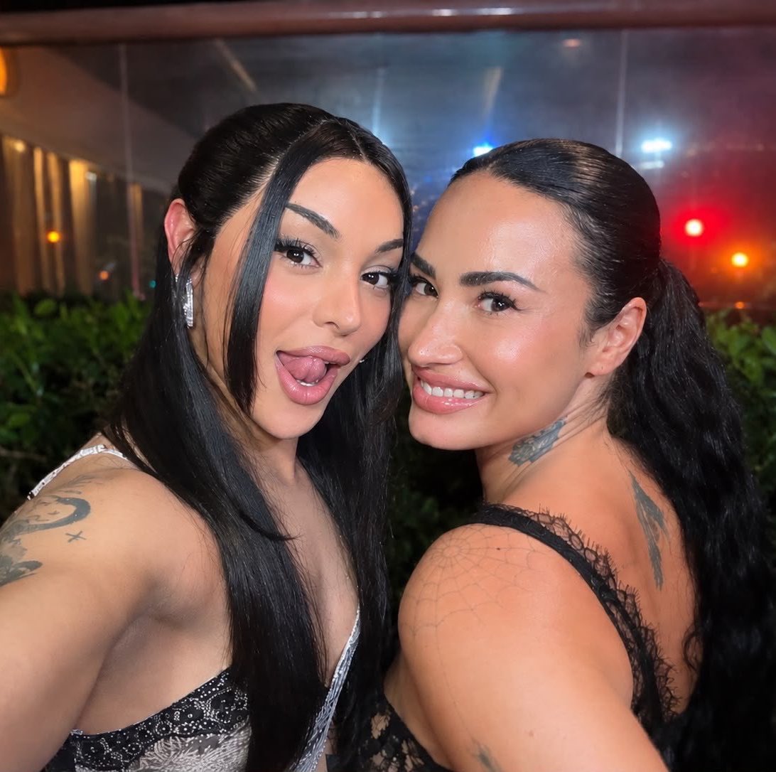 updatecharts's tweet photo. Pabllo Vittar sobre cantar com Demi Lovato no Rock In Rio:

“O convite veio através dela e do empresário dela com a minha equipe. Eu já queria ir no show dessa turnê porque eu amo muito as músicas e o álbum, e foi incrível porque eu amo Cool For The Summer.” https://t.co/UUAFGHk80G