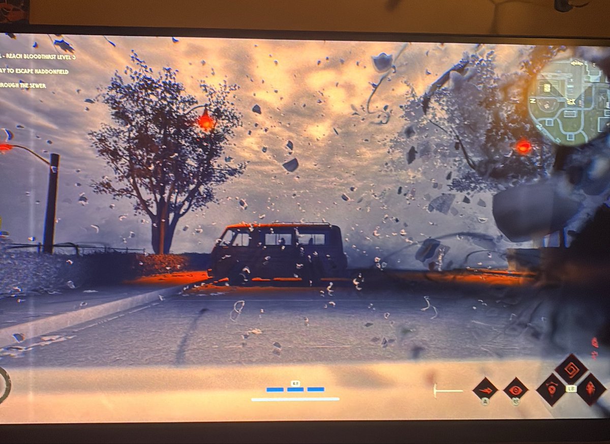 Neighpalmm's tweet photo. i hit up on dpad to teleport into a car and a cop opened the door and got me stuck inside and i couldn’t come out. js tryna get my reality shredder challenge done 😭 @IllFonic https://t.co/a0AEpwpXuC