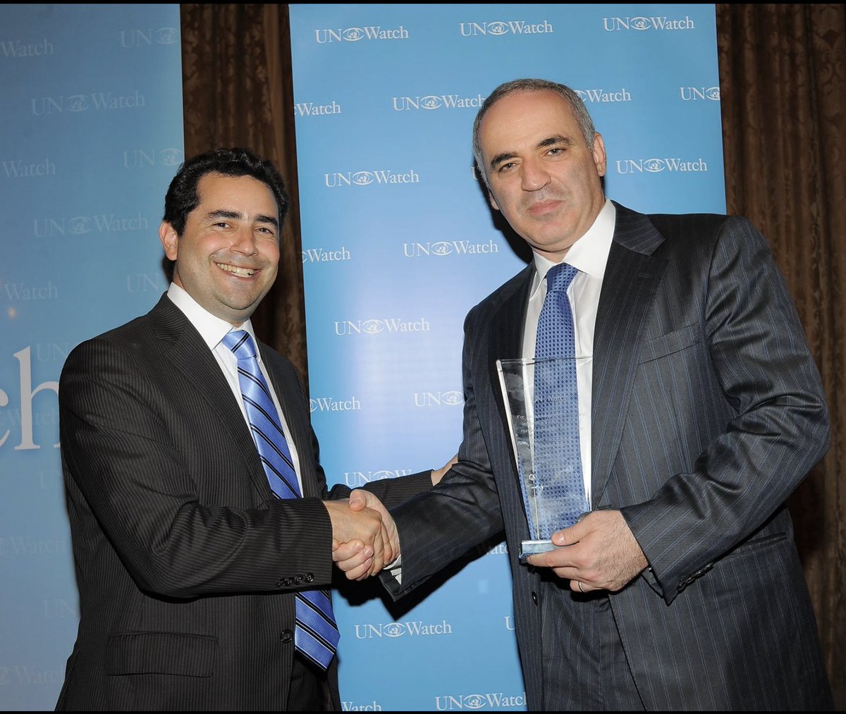 HillelNeuer's tweet photo. El Mundo: Russia planned to kill dissident Garry Kasparov this summer in the US.
I stand with Garry Kasparov, recipient of our Morris B. Abram Human Rights Award, in his brave fight to rally the free world against Putin’s murderous dictatorship, especially by supporting Ukraine.