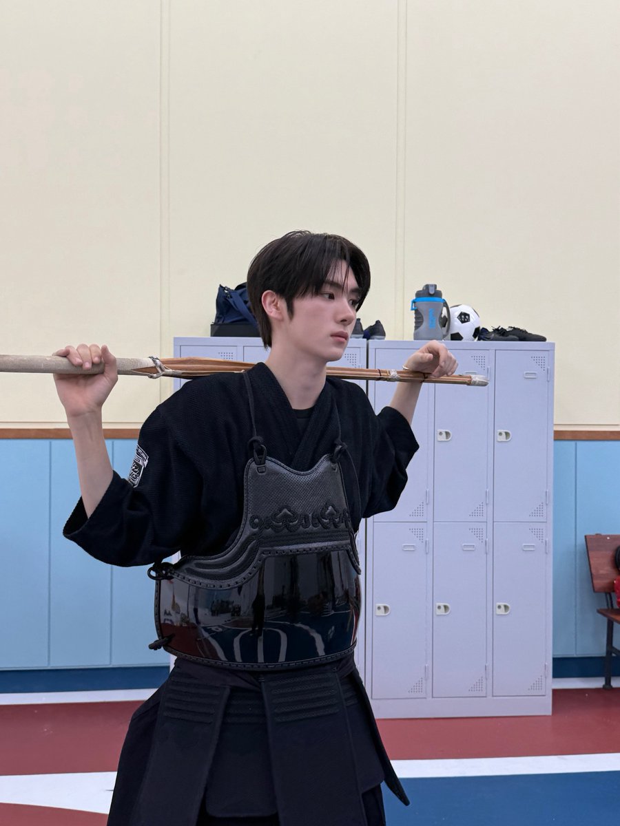 komonly0's tweet photo. 날 추워졌다 검도부 영재 볼 계절이다 。 https://t.co/8lqSfcTG3T