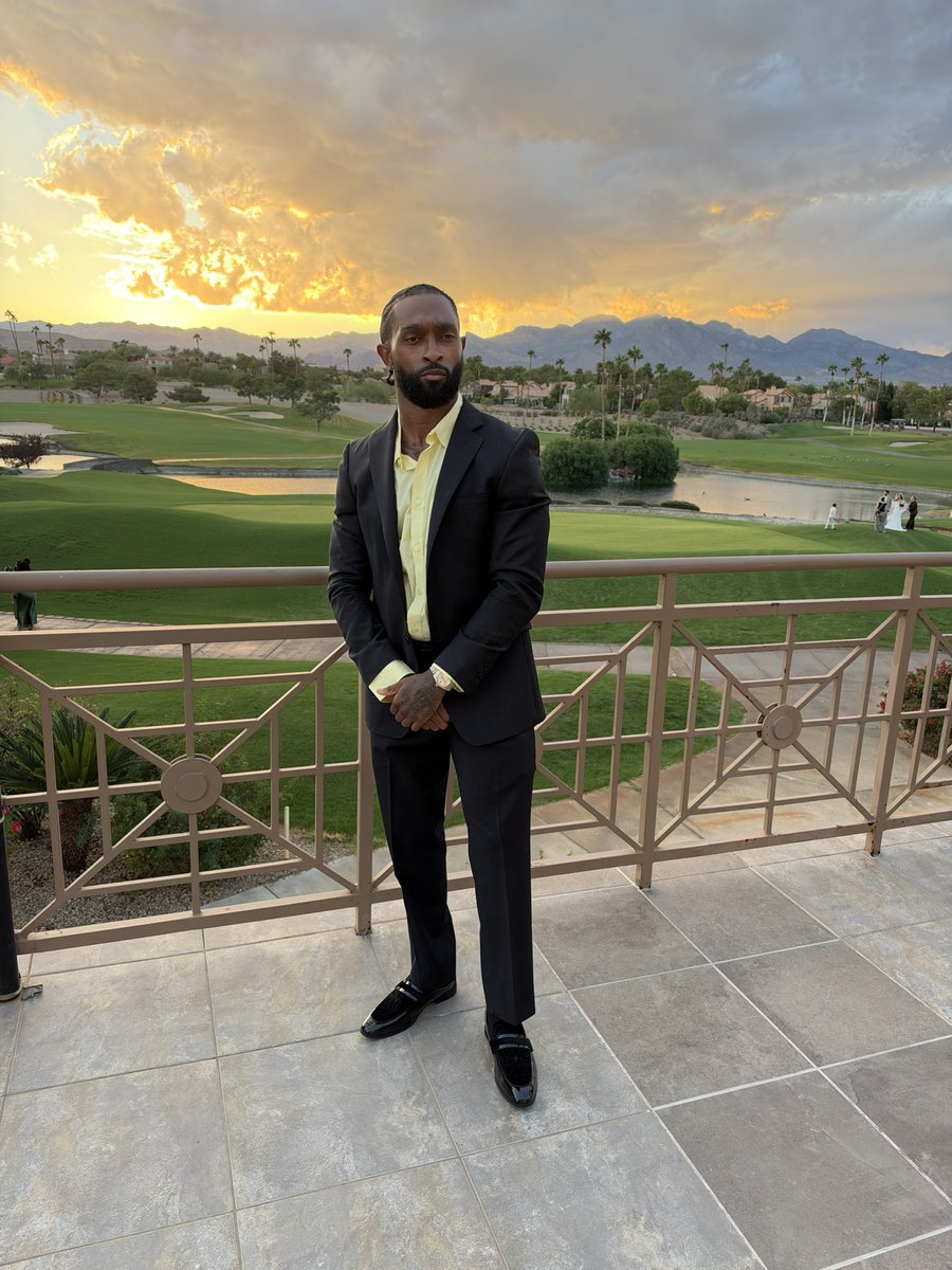 DashingChrisBey's tweet photo. Wedding SZN https://t.co/jddXyKkAGs