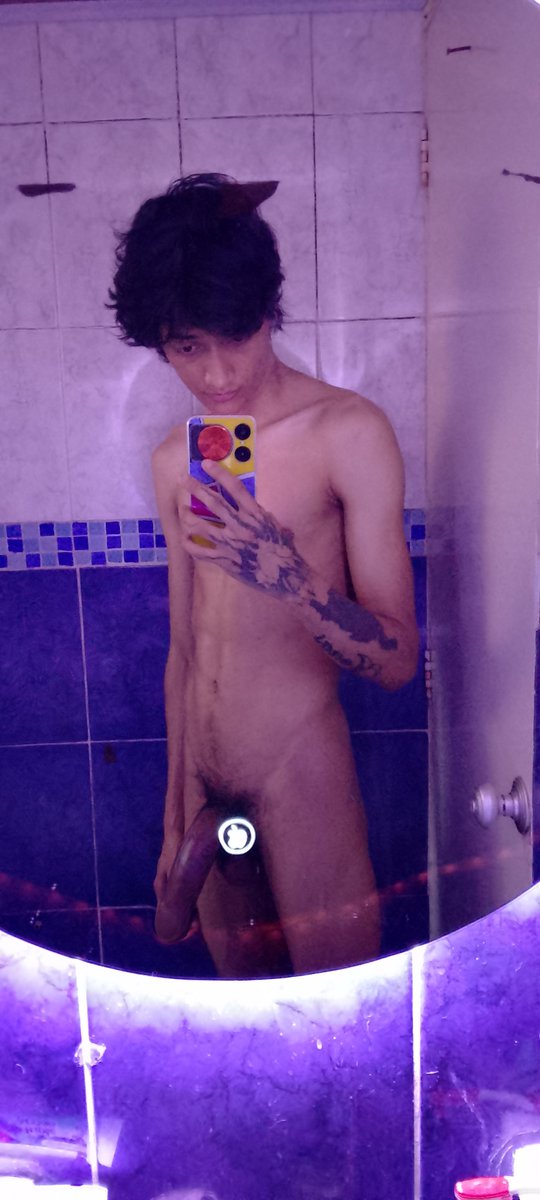 caper_die's tweet photo. Una pregunta soy la unica que prefiere que tenga cara bonita en vez de pipi grande aunque gane con las dos opciones pero de verdad que prefieren #vergapreñadora #nsfw #nalgonas #boyfriend  #daddy https://t.co/nM7xXVWK8N