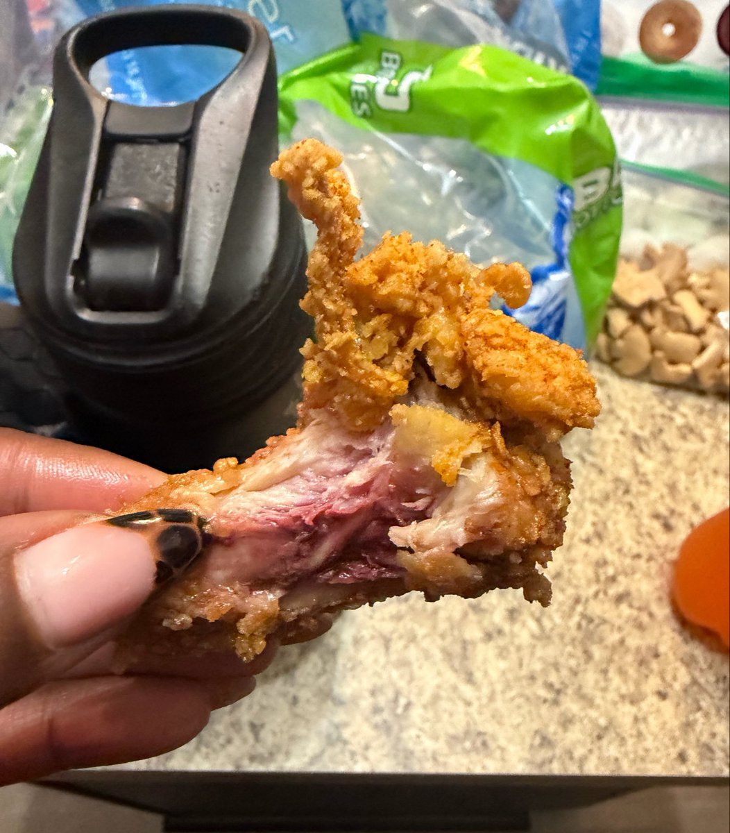 QueendomNB's tweet photo. Waiting over 30 mins for CHICKEN at @Popeyes, only for it to be raw is crazy; but also so on brand for them. https://t.co/HJHsi01Foo